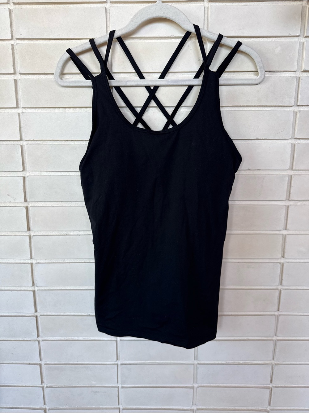 GapFit Black Tank Top * Padded Bra * Crisscross Straps Details on Back * Medium